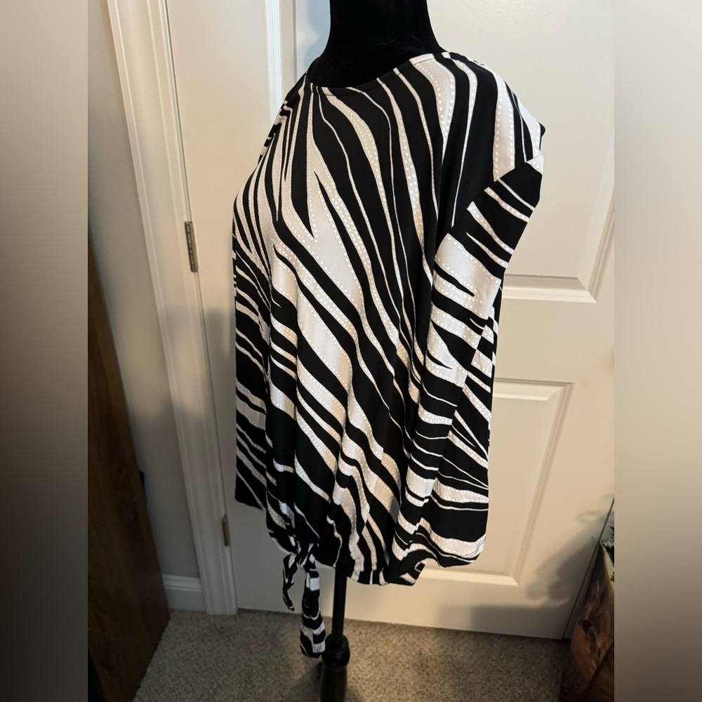Ruby Rd. Zebra print blouse 2XL - Picture 2 of 5